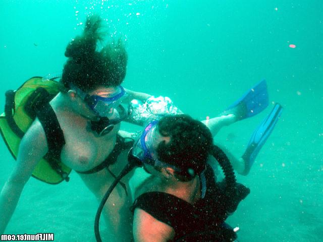 Аквалангист выебал тетку под водой 20 фотография
